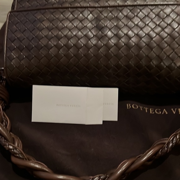 Bottega Veneta intrecciato leather shoulder bag dark brown, suede lining. - Picture 13 of 16